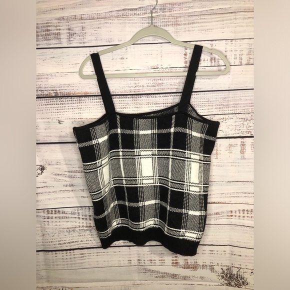 Black and White Plaid Women's Top - Picture 4 of 10